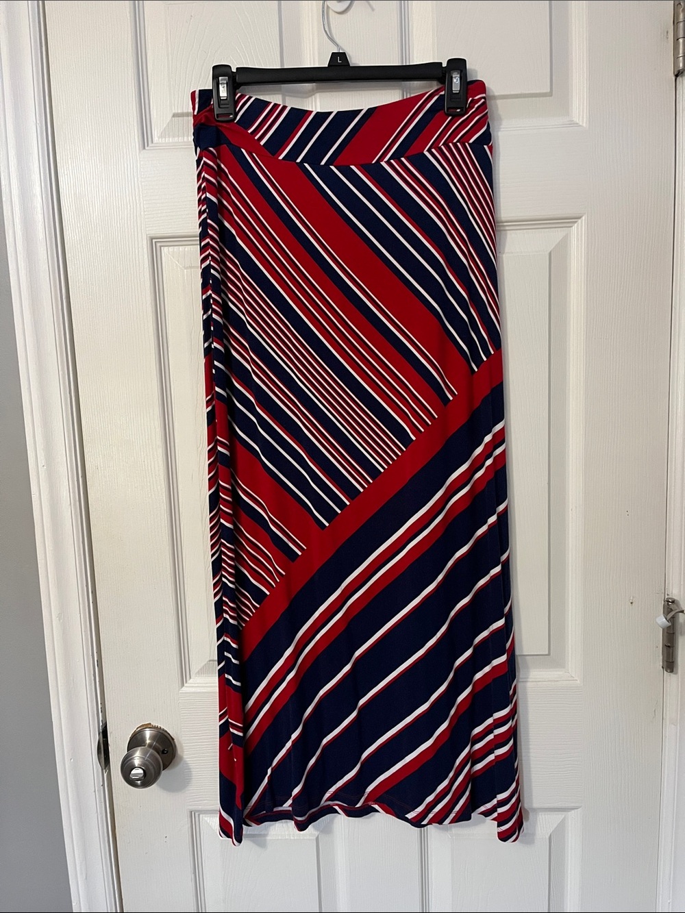 Liz Claiborne Red, Navy & White Diagonal Striped Maxi Skirt
